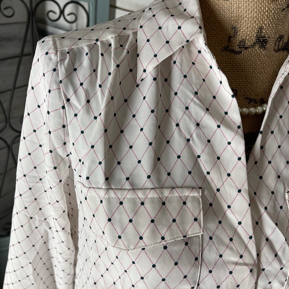 Ann Taylor Blouse 👚 - Picture 2 of 4